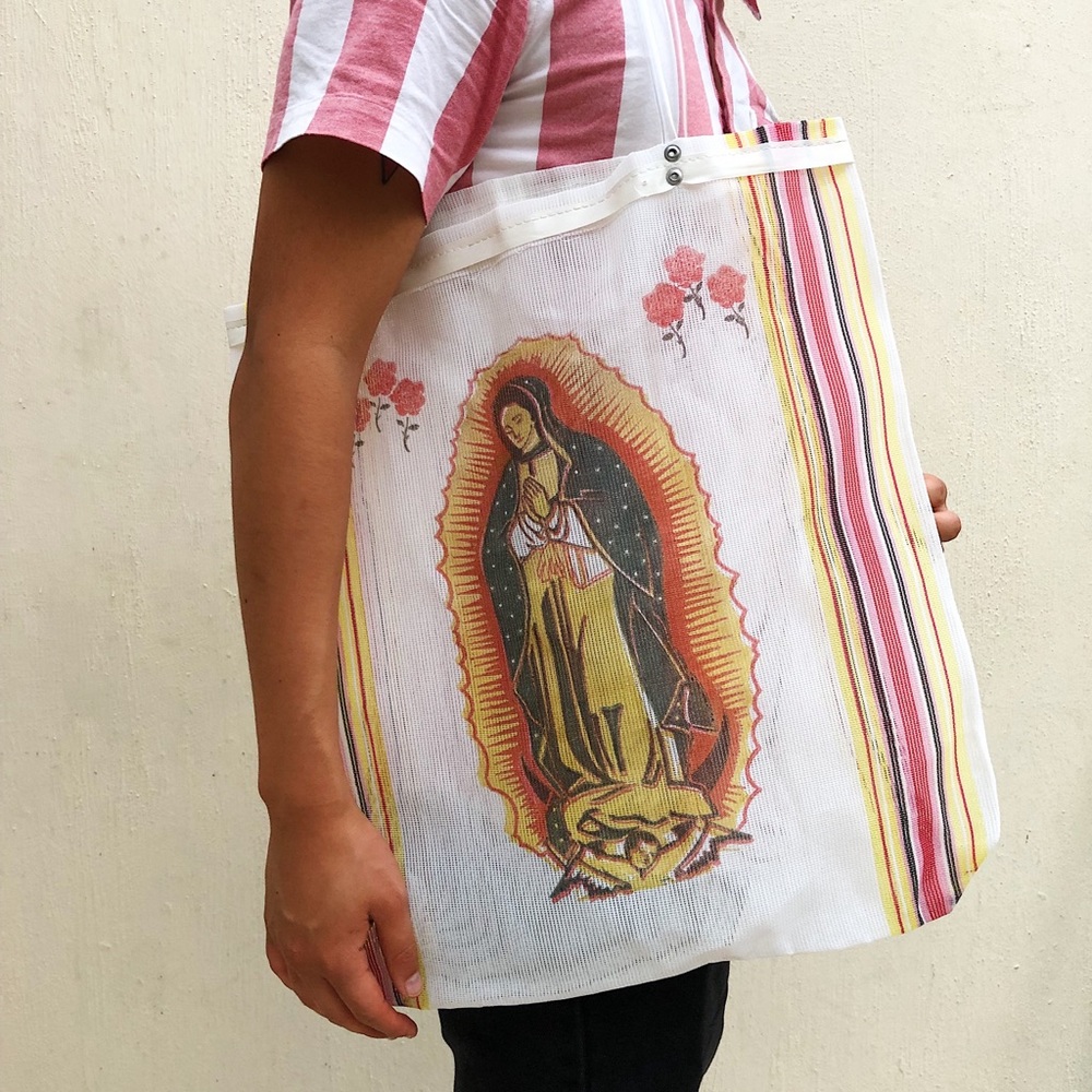 Vintage nylon tote with plastic handles